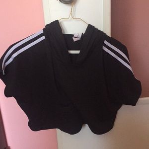 Small akira black lounge crop top